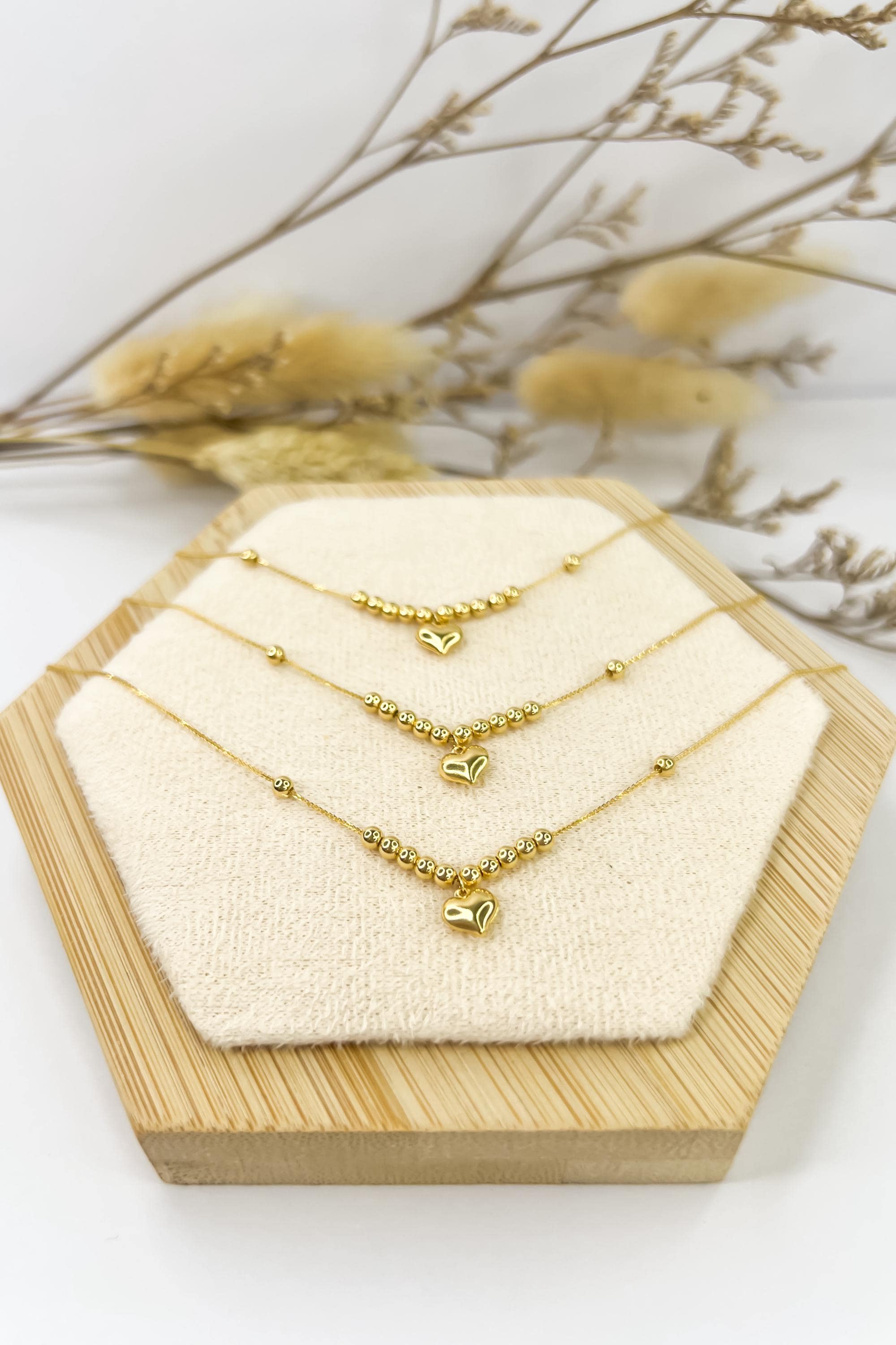 18k Solid Gold Beaded with Heart Centre Piece Charm Bracelet - Unique - Au750 - Yellow Gold - Ideal Gift for Her - Best Gift for her
