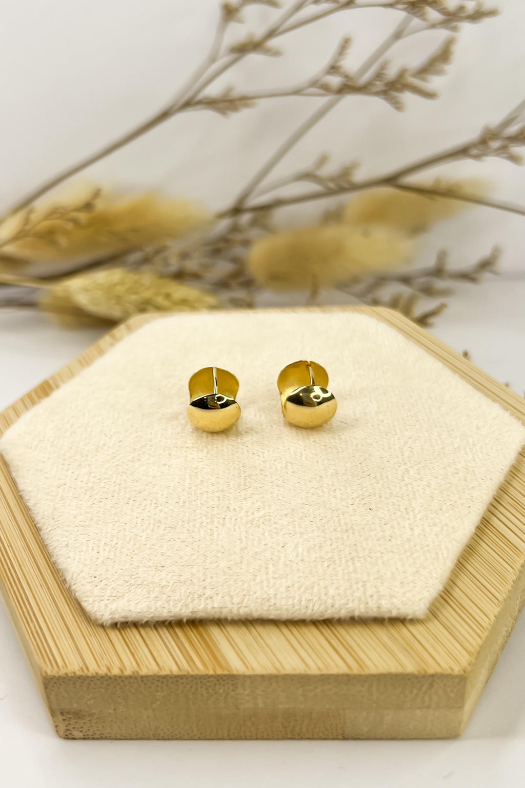 18K Solid Gold Chunky Huggies - Unique - Au750 - Yellow Gold - Bestseller Gift - Christmas Gift - Gift for Her - Birthday Gift