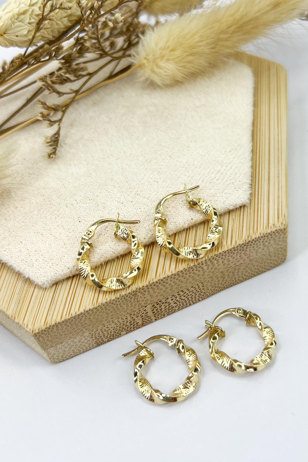 18k Solid Gold Twisted Earrings - 14mm - Unique - Bestseller Gift - Christmas Gift - Gift for Her - Birthday Gift
