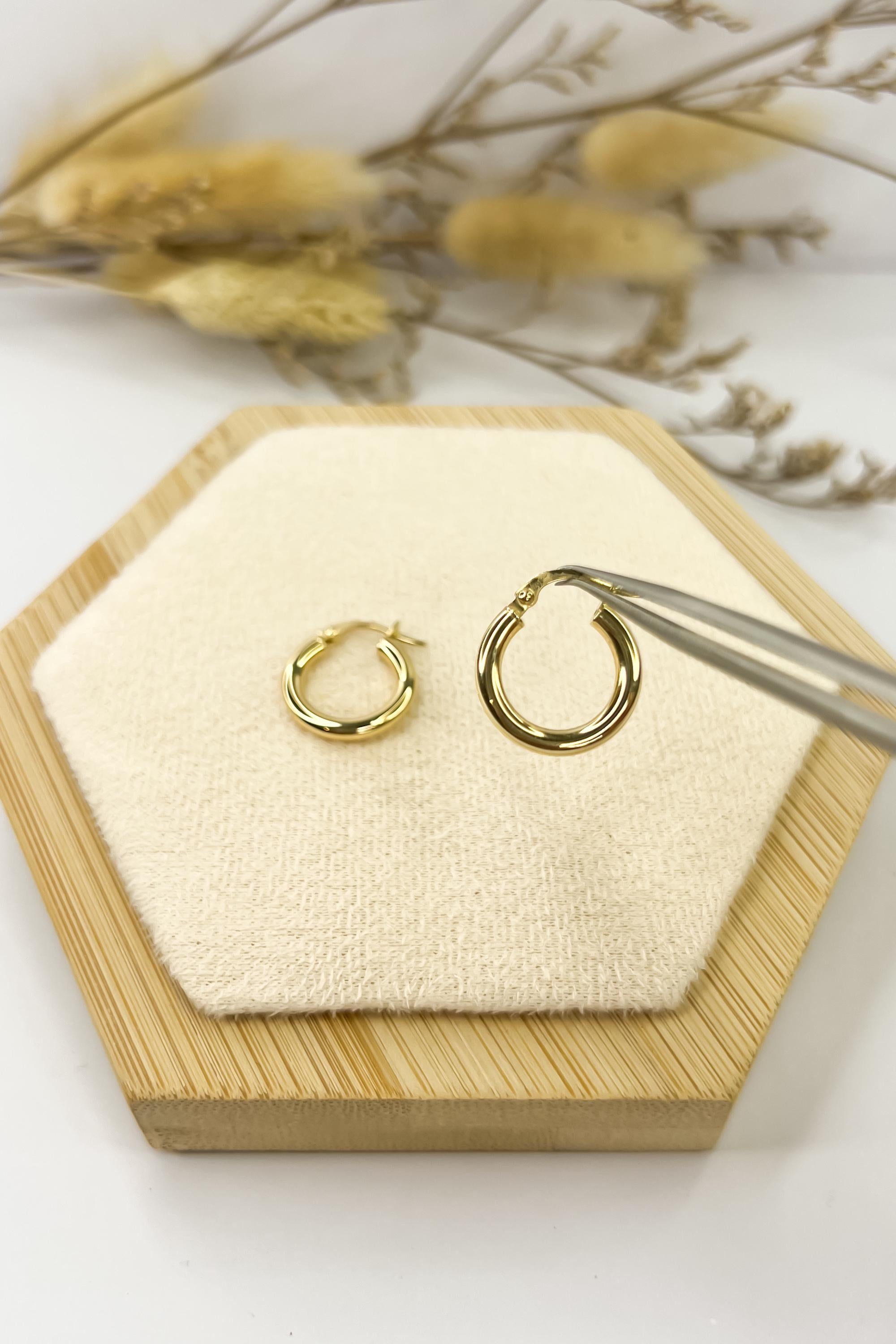 18K Solid Gold Loop Earrings - Plain - 15mm x 3mm Hoop Earrings - Birthday Gift for Her - Christmas Gift for Her - Ideal Gift for her
