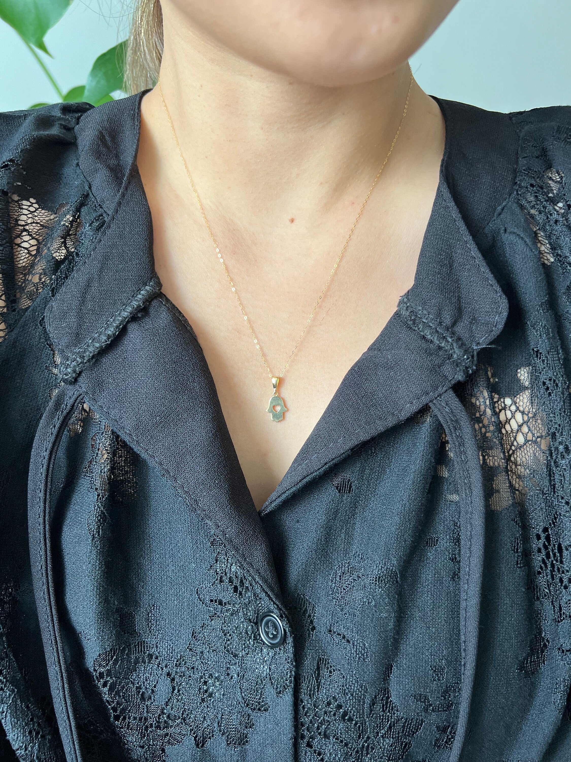18K Solid Gold Hamsa Hand Pendant, Minimalist Spiritual Charm, Gift for Her