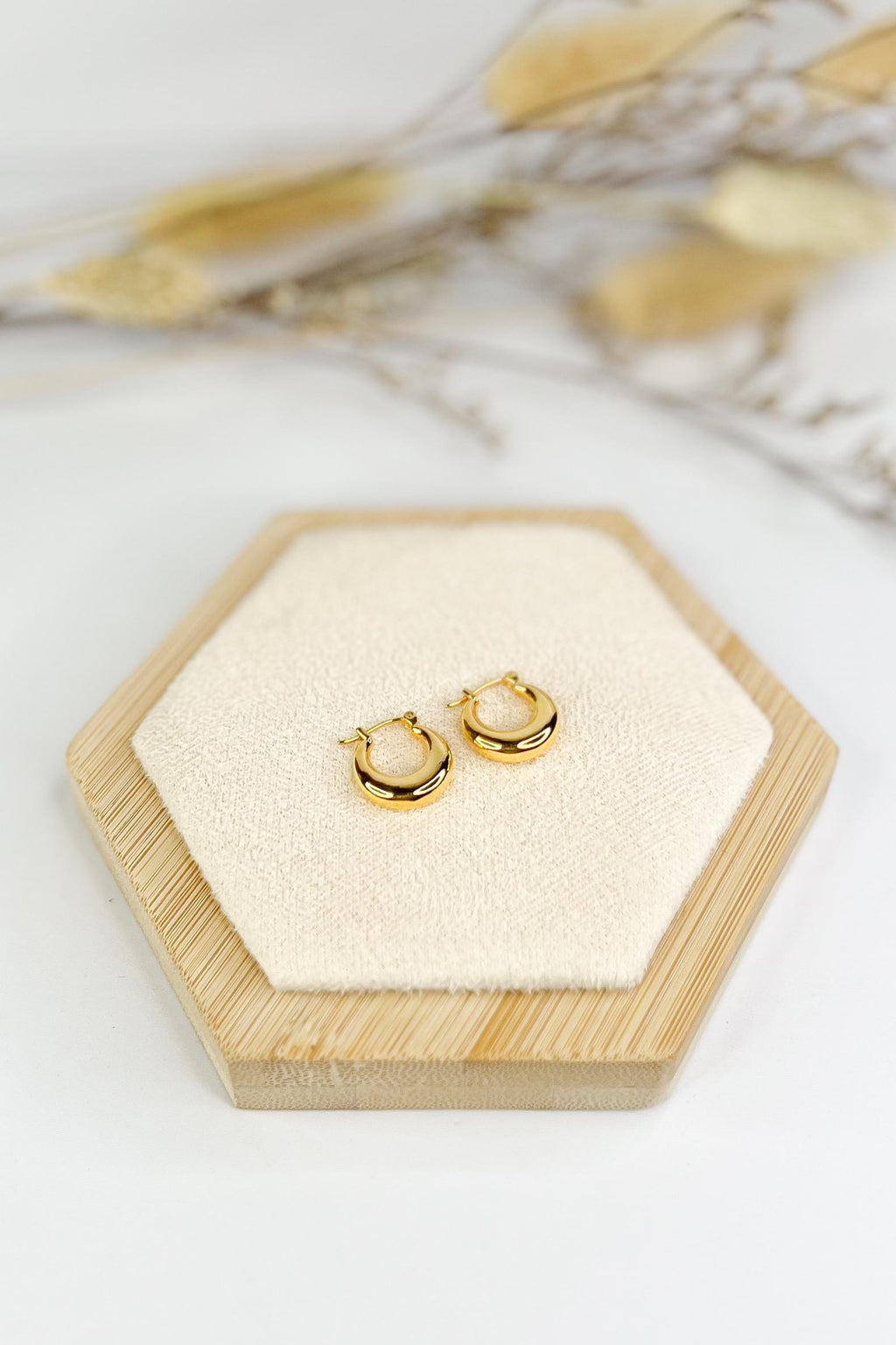 18K Solid Gold Chunky Hoop Earrings 15.5mm, Thick Gold Hoops, Dainty Statement Earrings, Minimalist Everyday Jewelry, Gift for Her