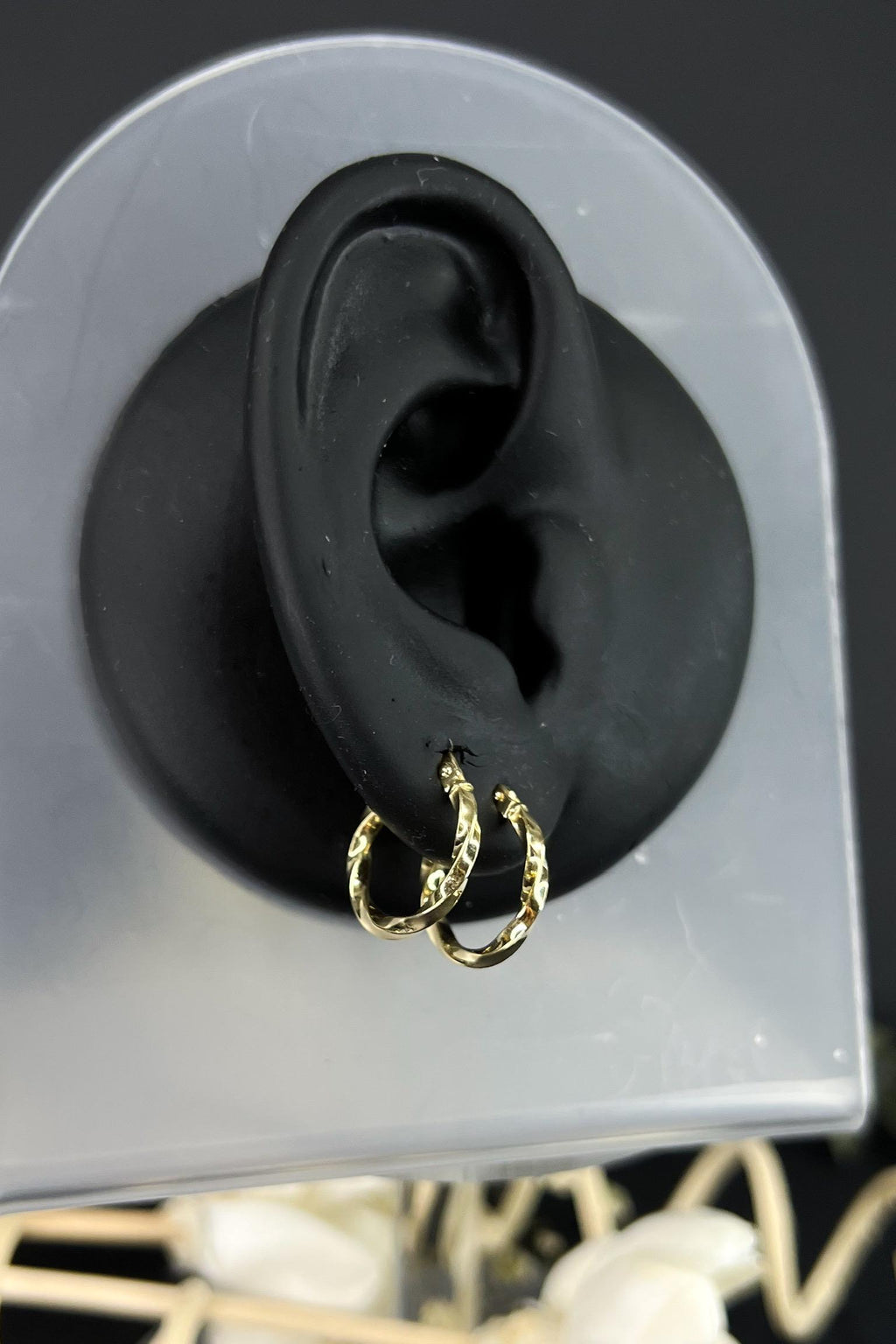 Solid 18K Gold Swirl Earrings, Twisted Minimalist Design, Fine Gold Jewellery, Lightweight Everyday Earrings