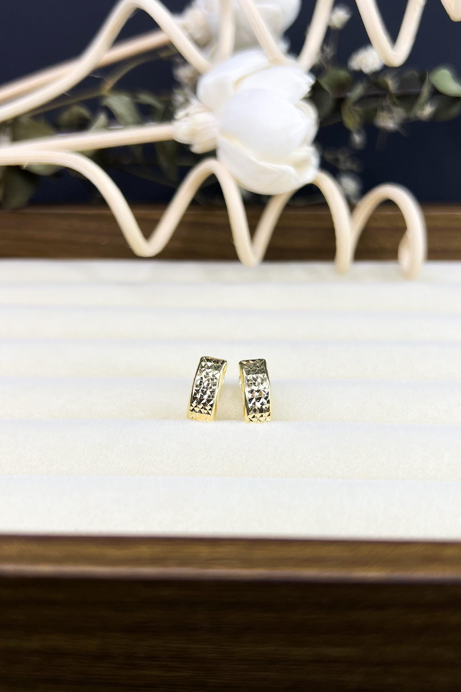 18K Solid Gold Shiny Clip On Earrings, Au750, Dainty, Petite, Gift for Her